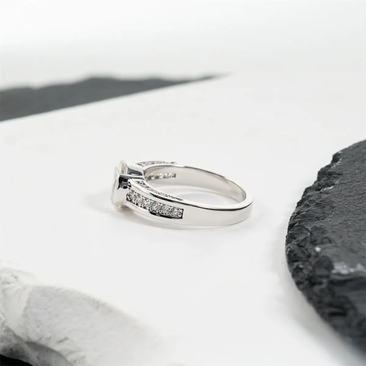 Moissanite 1.5Ct Fortune Glow Oval Ring Wedding Engagement Anniversary Valentine'S Day Romantic Elegant Gift Daily Wear