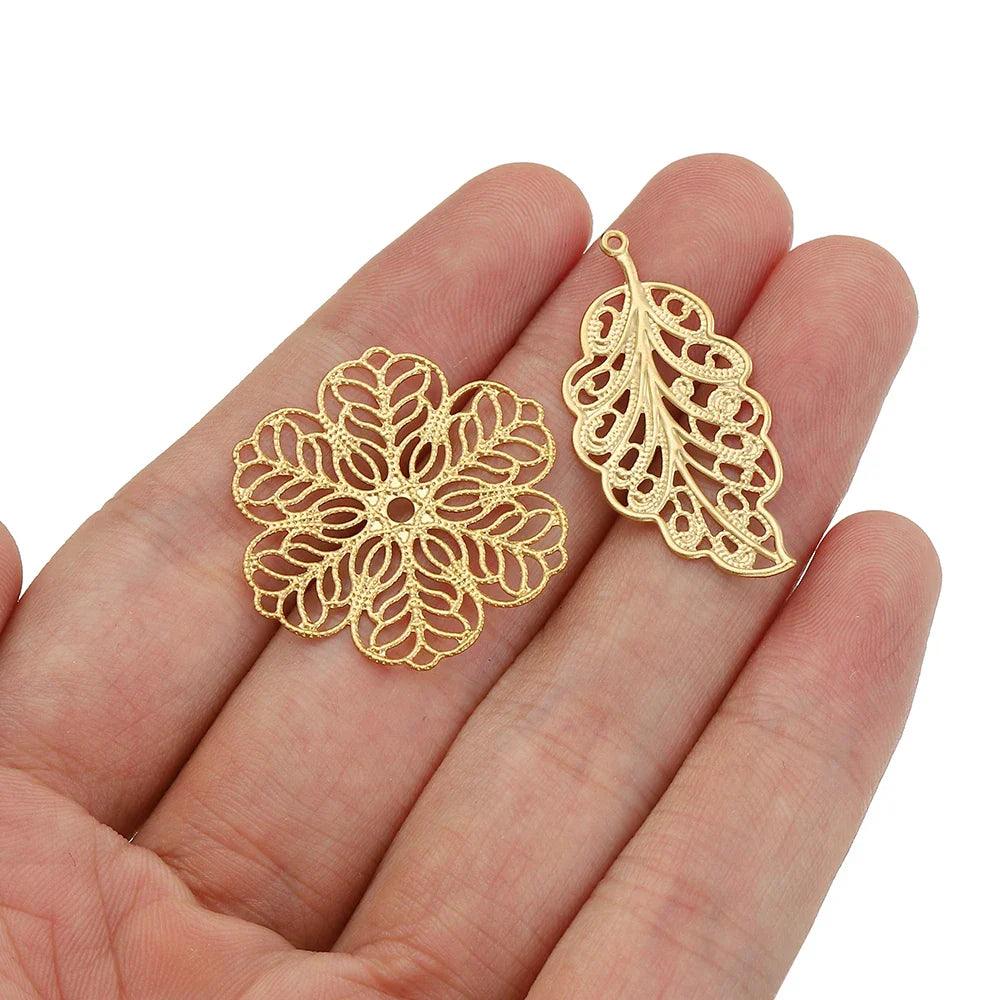 20pcs Stainless Steel Flower Filigree Pendants