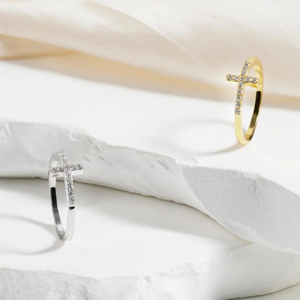 Delzzad 0.1Ct 14K Gold Plated Cross Ring Eternal Intersection Ring Band for Her Infinity Wedding Band Ring D Color VVS Synthetic Moissanite Ring Jewelry Wedding Band Engagement Ring Perfect Birthday Anniversary & Valentine'S Day Mother'S Day Gifts
